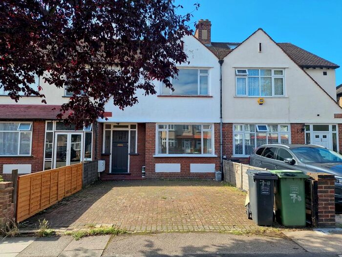 3 Bedroom Terraced House To Rent In Brangbourne Road, Bromley, BR1