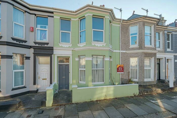 2 Bedroom Flat To Rent In Cotehele Avenue, Prince Rock, Plymouth, PL4