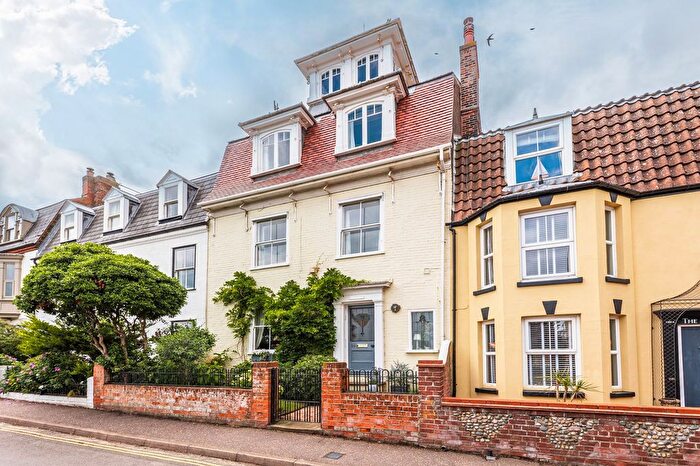 5 Bedroom Town House For Sale In Cliff Hill, Gorleston, Great Yarmouth, NR31
