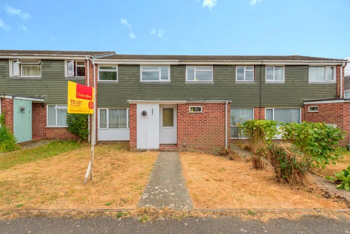 3 Bedroom Terraced House To Rent In Whitelands, Thatcham, RG18