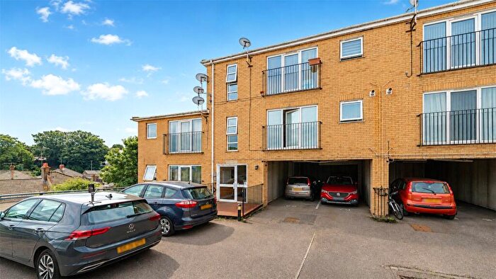 2 Bedroom Apartment For Sale In Ruskin Road, Belvedere, DA17