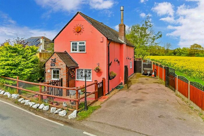 2 Bedroom Detached House For Sale In Faversham Road, Wichling, Sittingbourne, Kent, ME9