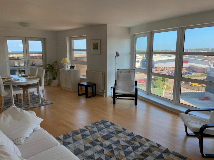 3 Bedroom Flat To Rent In Bannermill Place, City Centre, Aberdeen, AB24