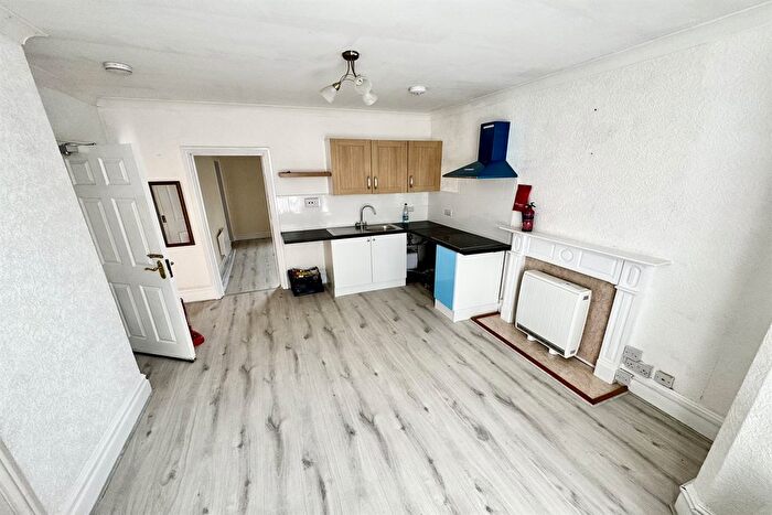 1 Bedroom Flat To Rent In Albany Road, CV5