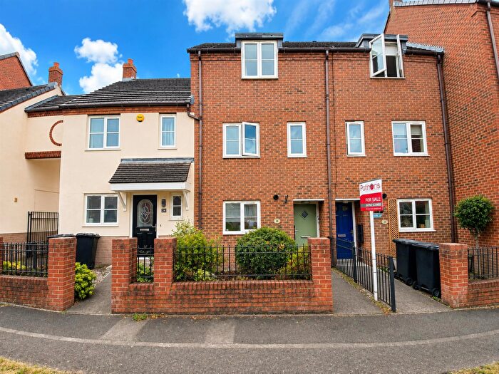3 Bedroom Terraced House For Sale In Spruce Road, Nuneaton, CV10
