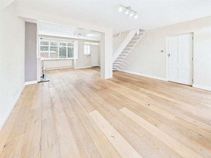 4 Bedroom End Terrace House To Rent In Hospital Bridge Road, Twickenham, TW2