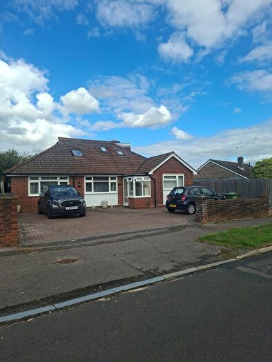 4 Bedroom Bungalow To Rent In Beech Way, Waterlooville, PO8