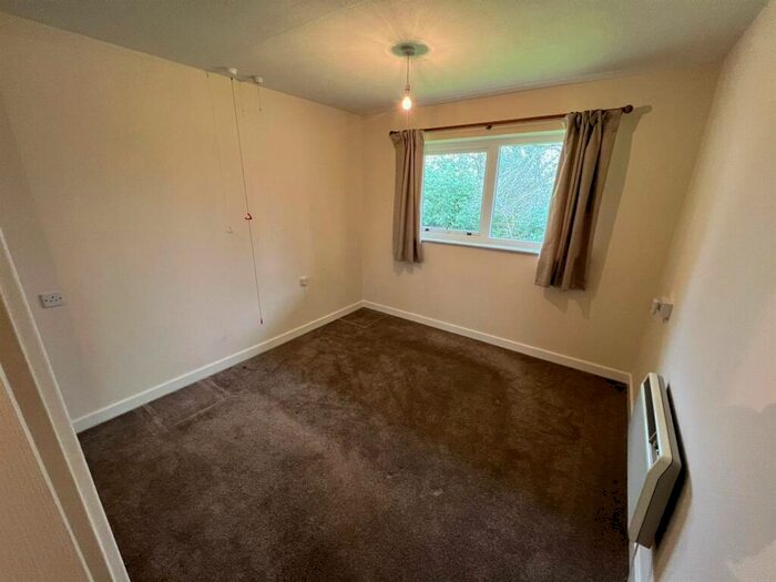 1 Bedroom Bungalow To Rent In High Street, Old Whittington, Chesterfield, S41