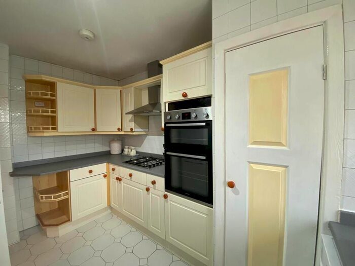 1 Bedroom Maisonette To Rent In Southbourne Gardens, Ruislip HA4