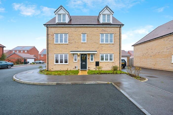 5 Bedroom Detached House For Sale In Corncroft Leys, Houghton Conquest, Bedford, MK45