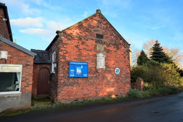 2 Bedroom Character Property For Sale In Highbridge Road, Alvingham, LN11