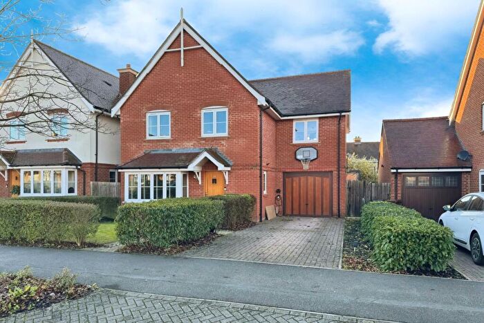 4 Bedroom Detached House To Rent In Wheeler Avenue, Wokingham, RG40