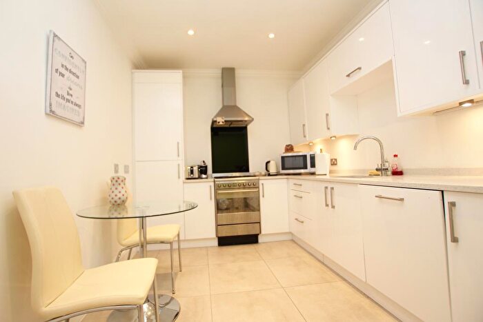 2 Bedroom Apartment To Rent In Jubilee Mansions, Thorpe Road, Peterborough, PE3