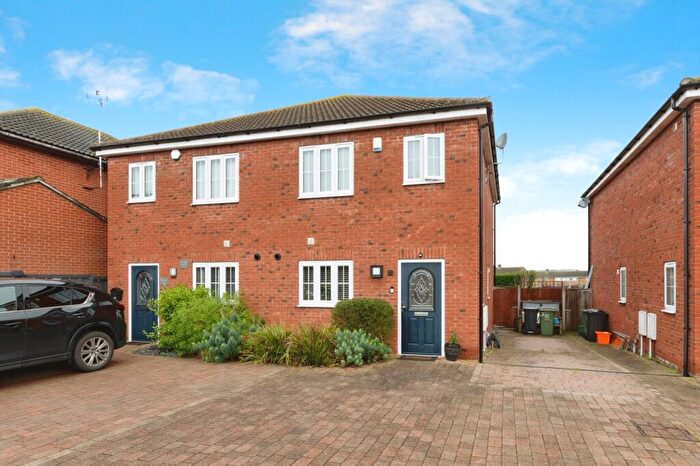 3 Bedroom Semi-Detached House For Sale In Elverston Side, Laindon, Basildon, Essex, SS15