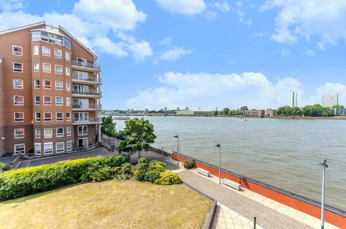 1 Bedroom Flat To Rent In Orion Point, Canary Wharf, London, E14