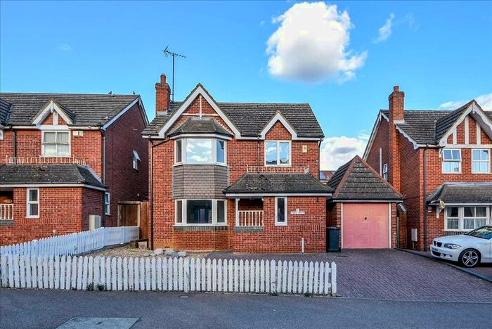 4 Bedroom Detached House To Rent In Park Mews, Wellingborough, NN8