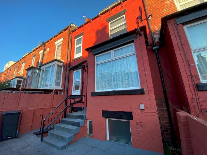 2 Bedroom Property To Rent In Broughton Avenue, Leeds LS9