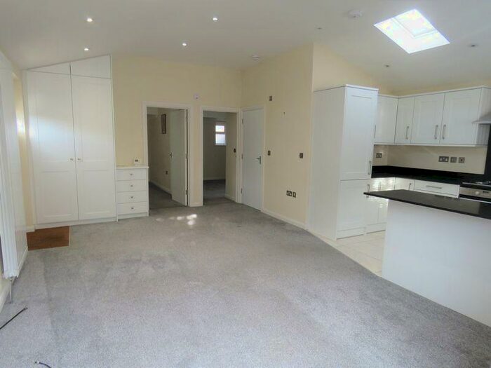 2 Bedroom Detached House To Rent In Central Marlow, SL7