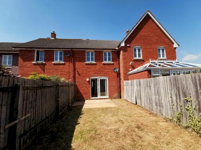 2 Bedroom Property To Rent In Vespasian Way, Knights Park, Ashford, TN23