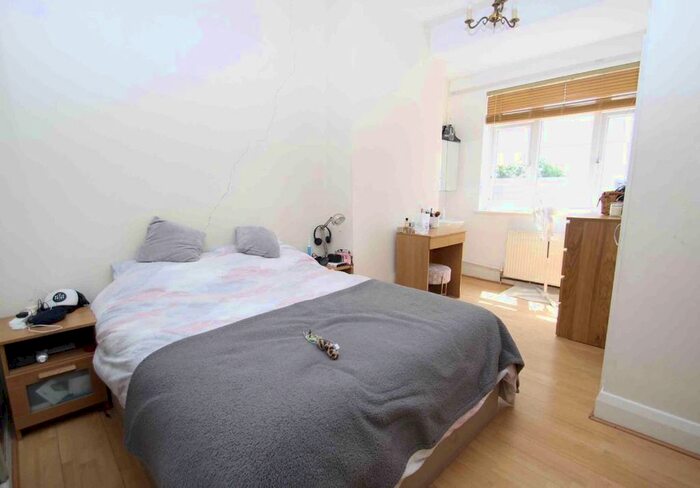 1 Bedroom Flat To Rent In South Worple Way, London SW14