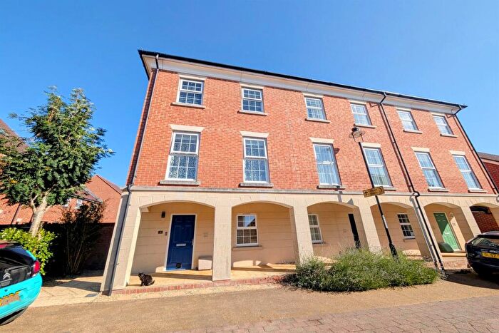 4 Bedroom End Of Terrace House For Sale In Blandford, DT11