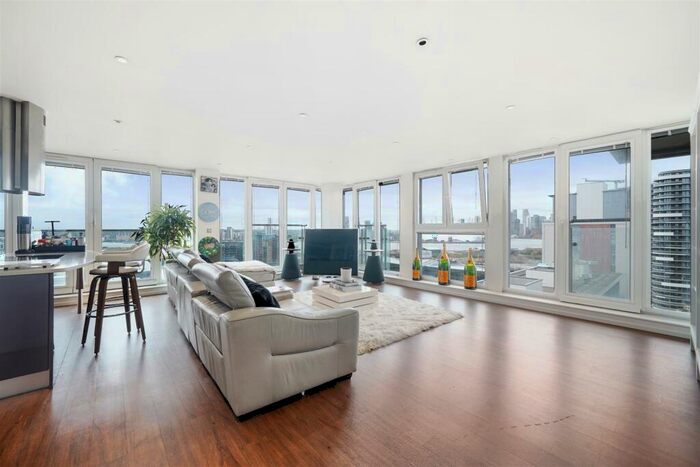 2 Bedroom Penthouse For Sale In The Oxygen, Royal Victoria Dock, E16