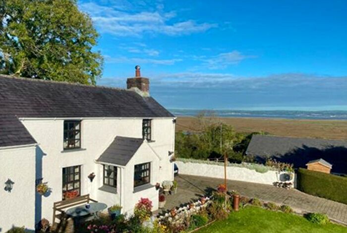 2 Bedroom Cottage For Sale In , SA3