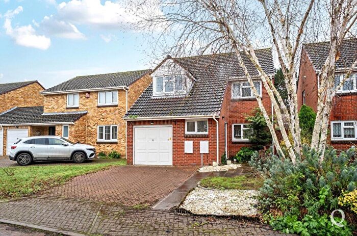 4 Bedroom Detached House For Sale In Fallowfield, Sittingbourne, Kent, ME10