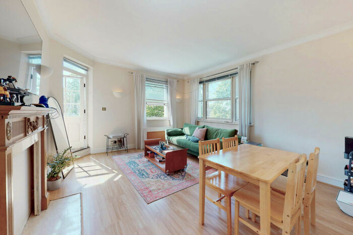 2 Bedroom Apartment To Rent In Queens Grove Court, Queens Grove, St John's Wood, London, NW8