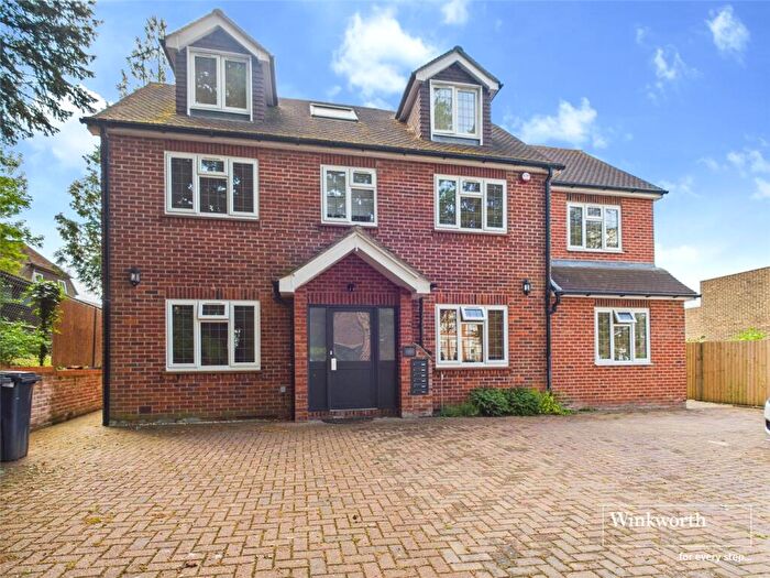 2 Bedroom Apartment To Rent In Western Elms Avenue, Reading, Berkshire, RG30