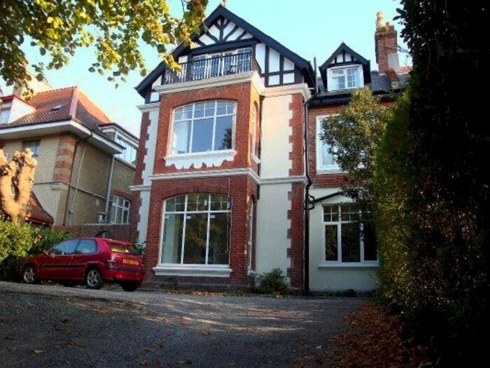 2 Bedroom Flat To Rent In Queens Road, Lipson, Plymouth PL4
