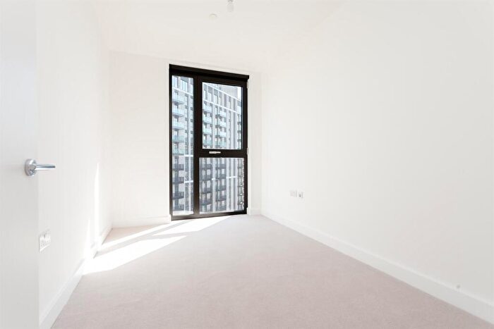 2 Bedroom Flat To Rent In Atlantic Crescent, Wembley, HA9