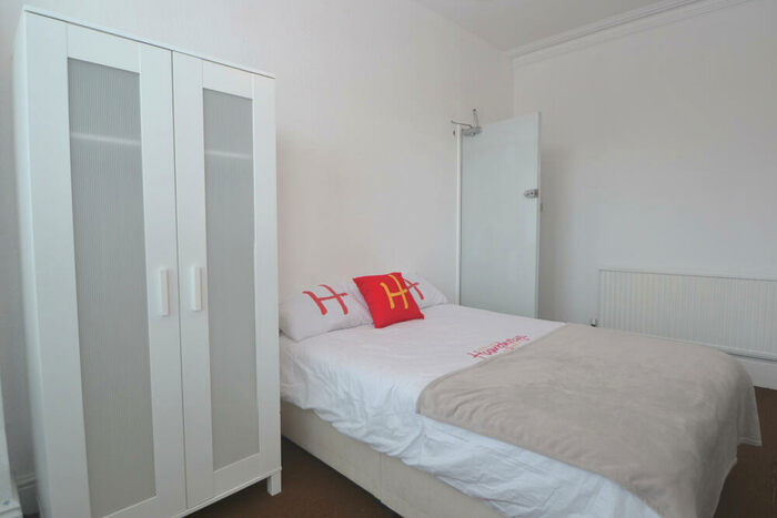 6 Bedroom Semi-Detached House To Rent In ( Bed) Patrick Road, West Bridgford, NG2