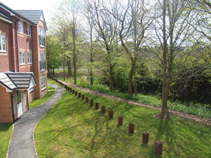 2 Bedroom Flat To Rent In Richmond Court, Hartford, CW8