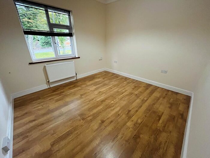 2 Bedroom Flat To Rent In Bromford Lane, Erdington, Birmingham, B24