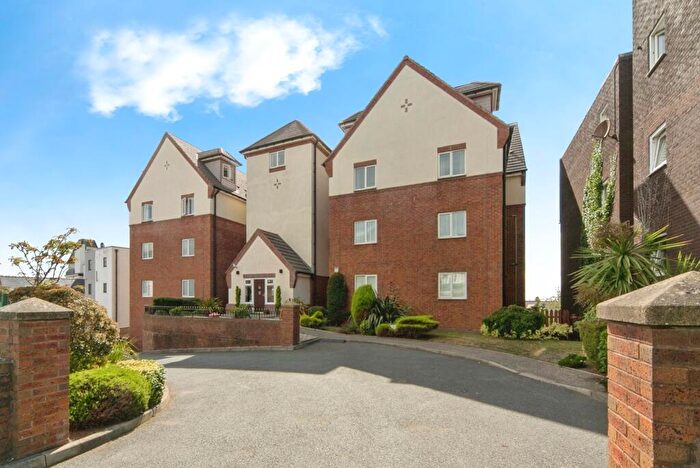 2 Bedroom Apartment To Rent In Belgravia Court, Deganwy, LL31