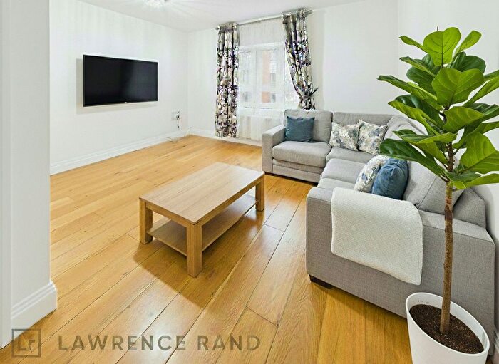 4 Bedroom Terraced House To Rent In Rembrandt Way, Watford, WD18