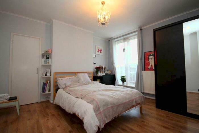2 Bedroom Flat To Rent In Georges Road, Holloway, London, N7