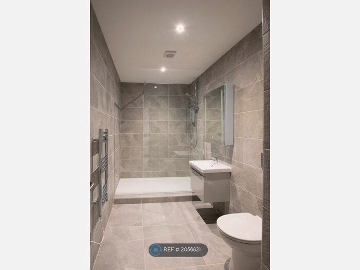 1 Bedroom Flat To Rent In Trinity Apartments, Leeds, LS13