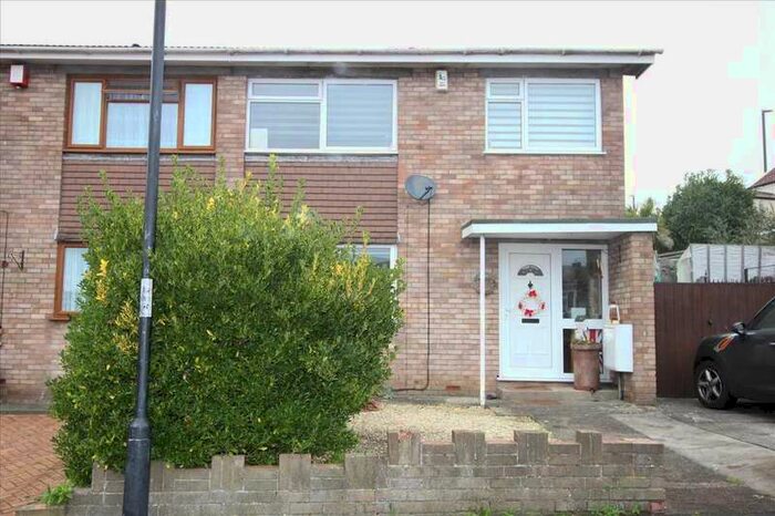 3 Bedroom Semi-Detached House To Rent In Beverley Close, St George, St George, BS5