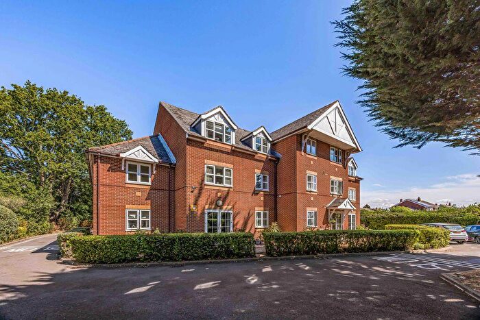 1 Bedroom Retirement Property For Sale In Havant Road, Emsworth, PO10