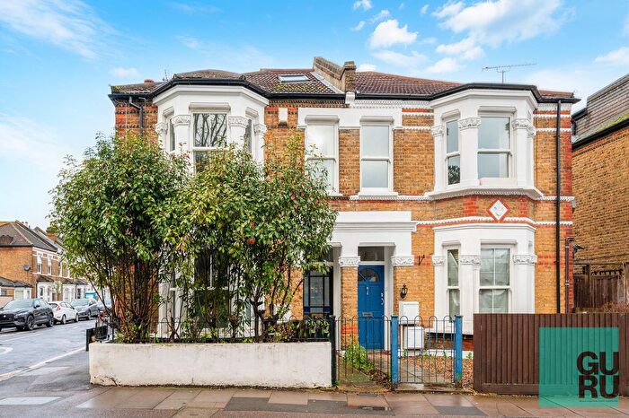 2 Bedroom Detached House To Rent In Dundonald Road, Wimbledon, SW19