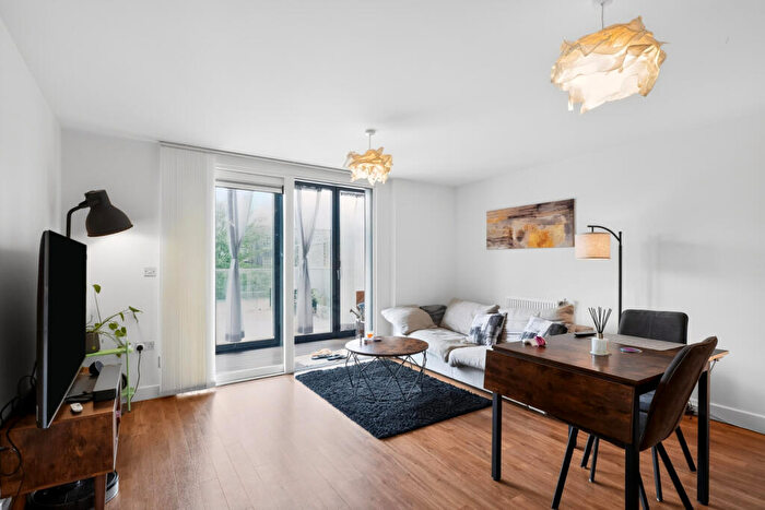 1 Bedroom Apartment To Rent In Roseberry Place, London, E8