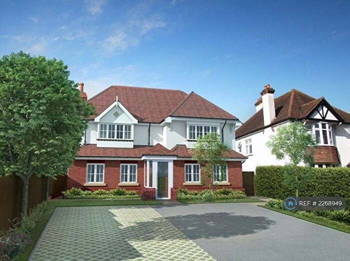 2 Bedroom Penthouse To Rent In Addington Road, South Croydon, CR2