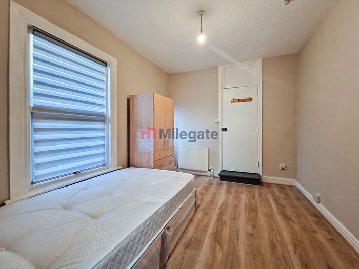 1 Bedroom Studio To Rent In Burnaby Road, Southend-On-Sea, SS1