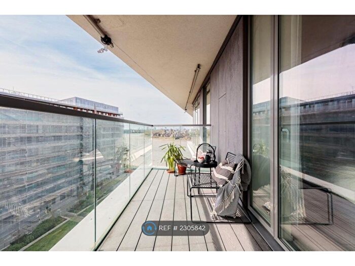 2 Bedroom Flat To Rent In Harrison Walk, London, SE10