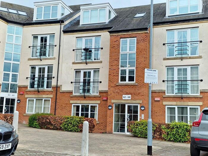 2 Bedroom Flat To Rent In The Elms, Henconner Lane, Bramley, Leeds, LS13