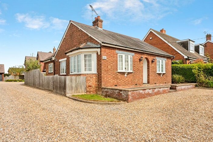 3 Bedroom Detached Bungalow For Sale In Whaddon Road, Newton Longville, Milton Keynes, MK17