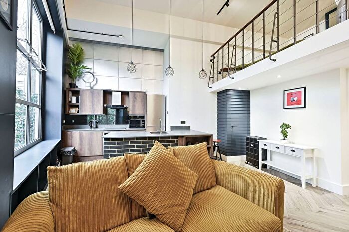 1 Bedroom Flat To Rent In Chiswick High Road, Chiswick, London, W4