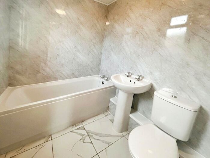 2 Bedroom End Of Terrace House To Rent In Meadow Lane, Stainforth, Doncaster, South Yorkshire, DN7